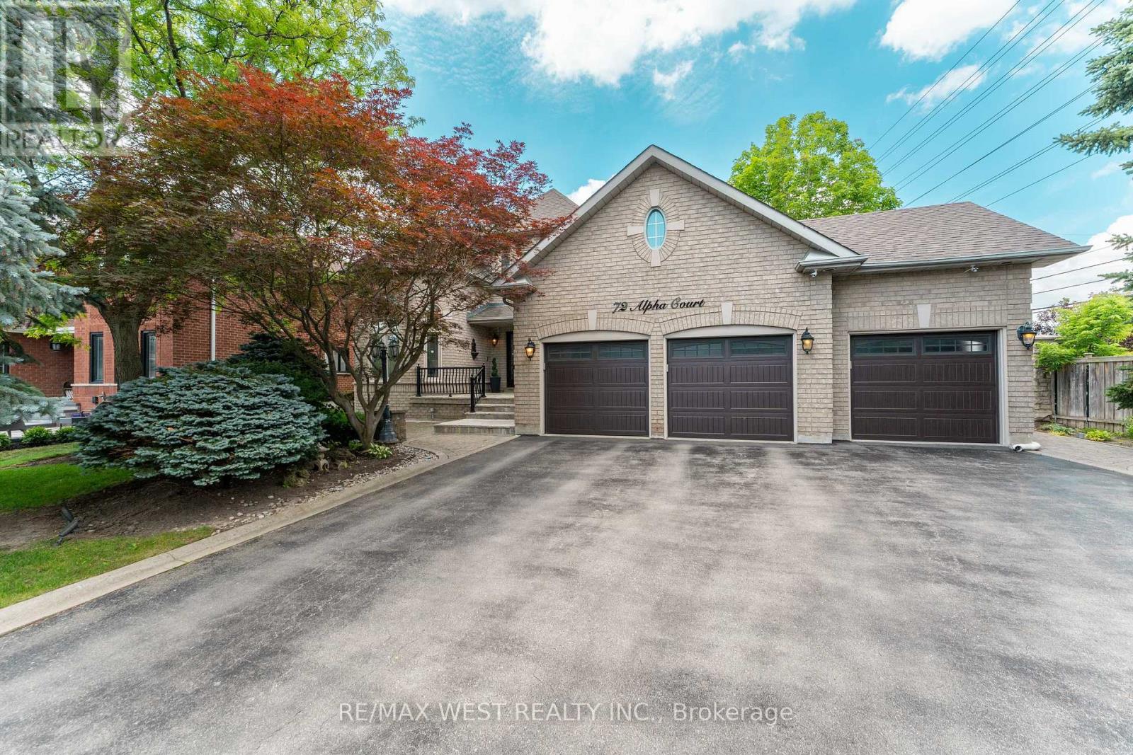 72 ALPHA COURT - 42