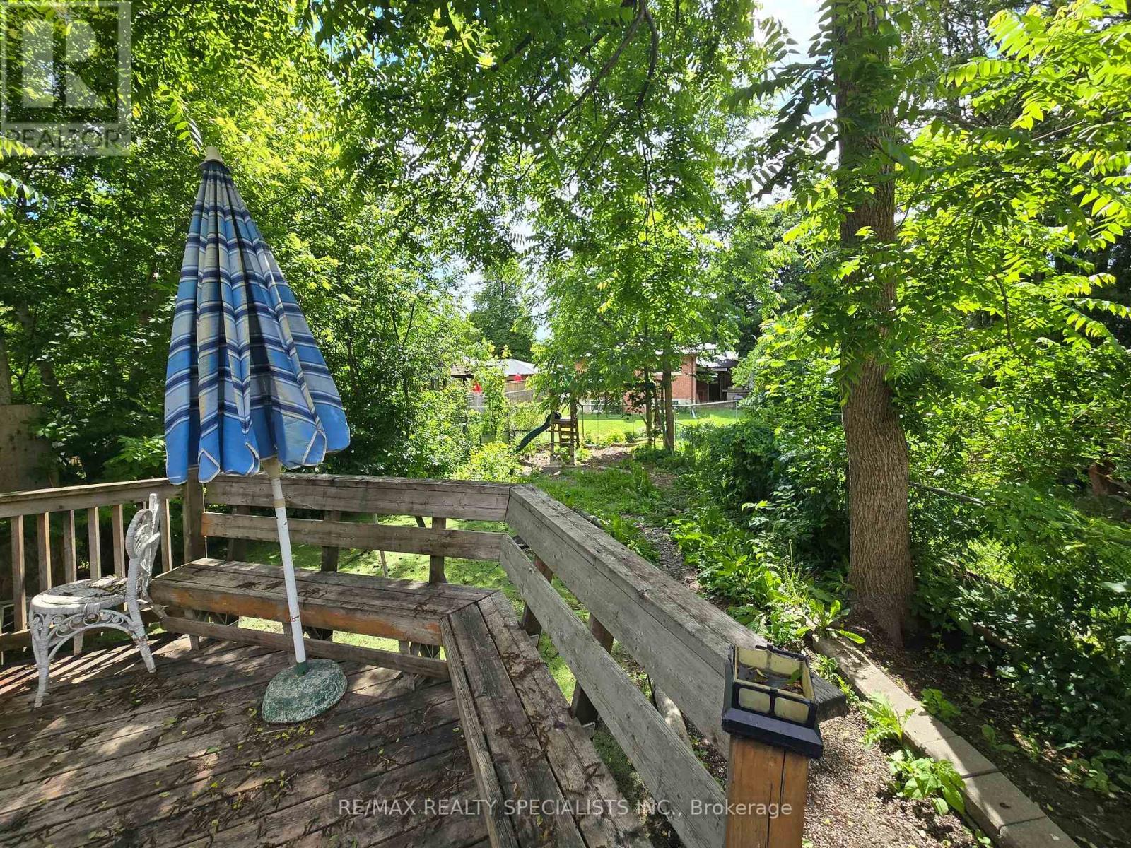 24 STEWART AVENUE - 10