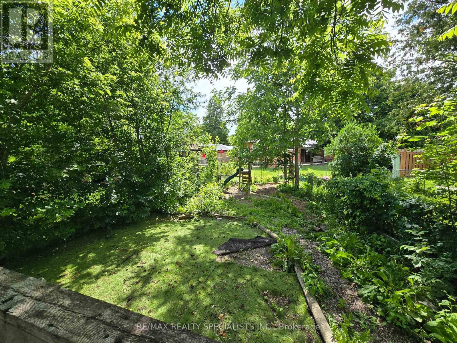 24 STEWART AVENUE - 11