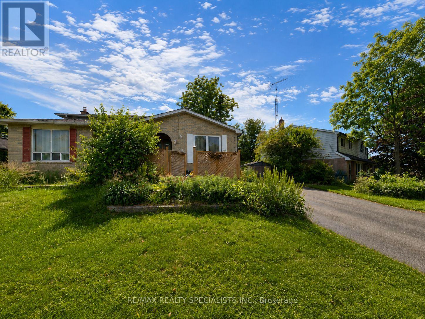 24 STEWART AVENUE - 2