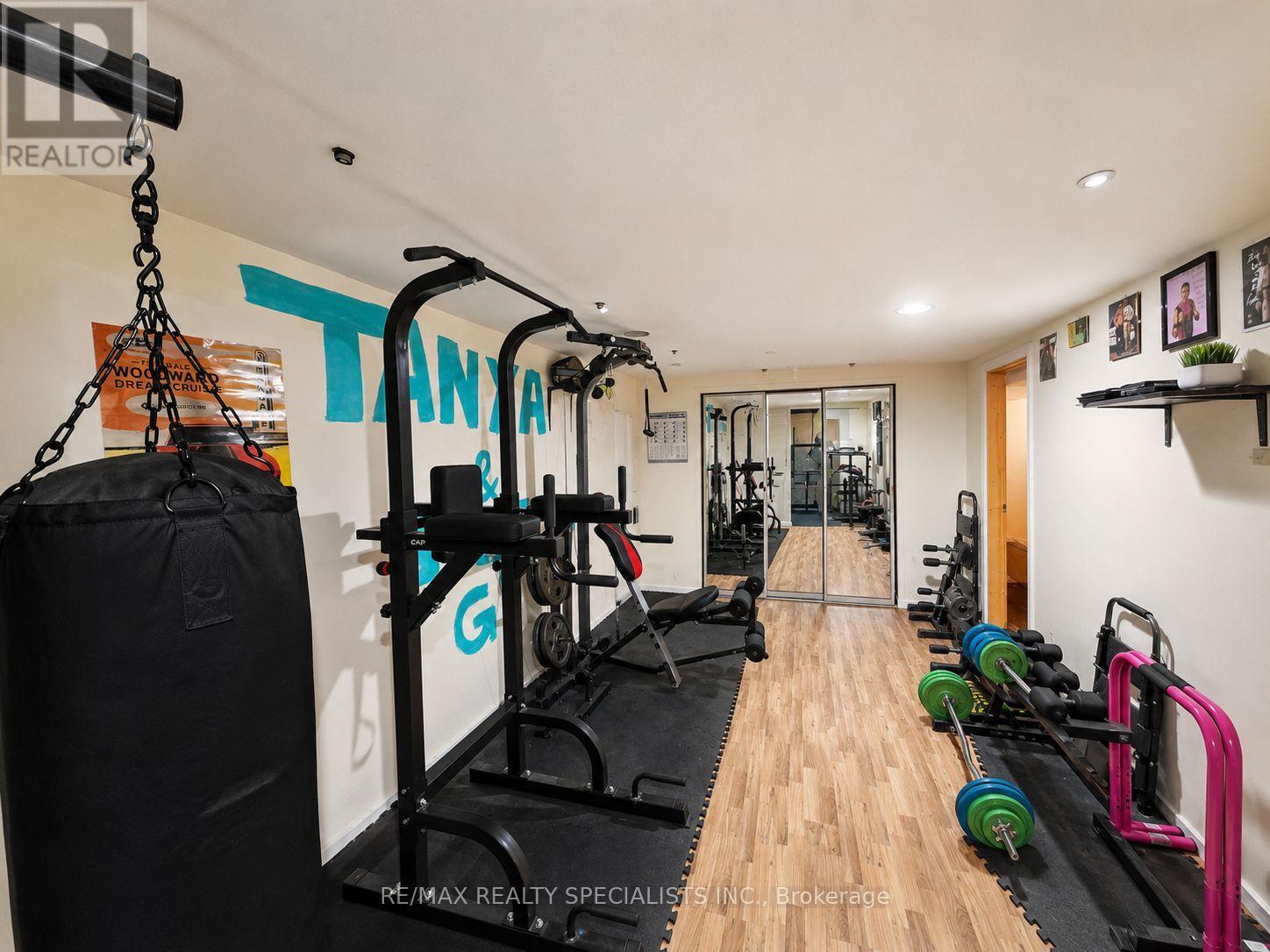 24 STEWART AVENUE - 9