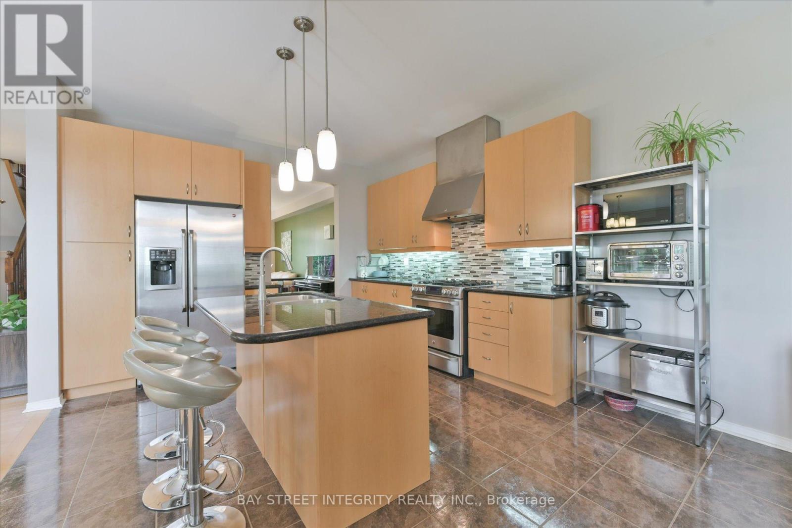 1 AUTUMN GLOW DRIVE - 15