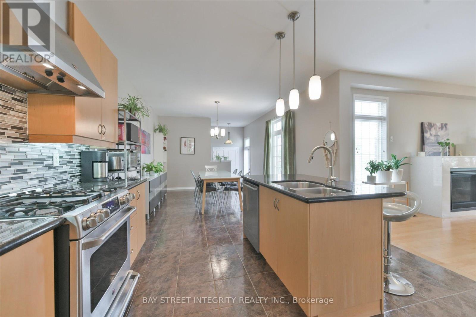 1 AUTUMN GLOW DRIVE - 17