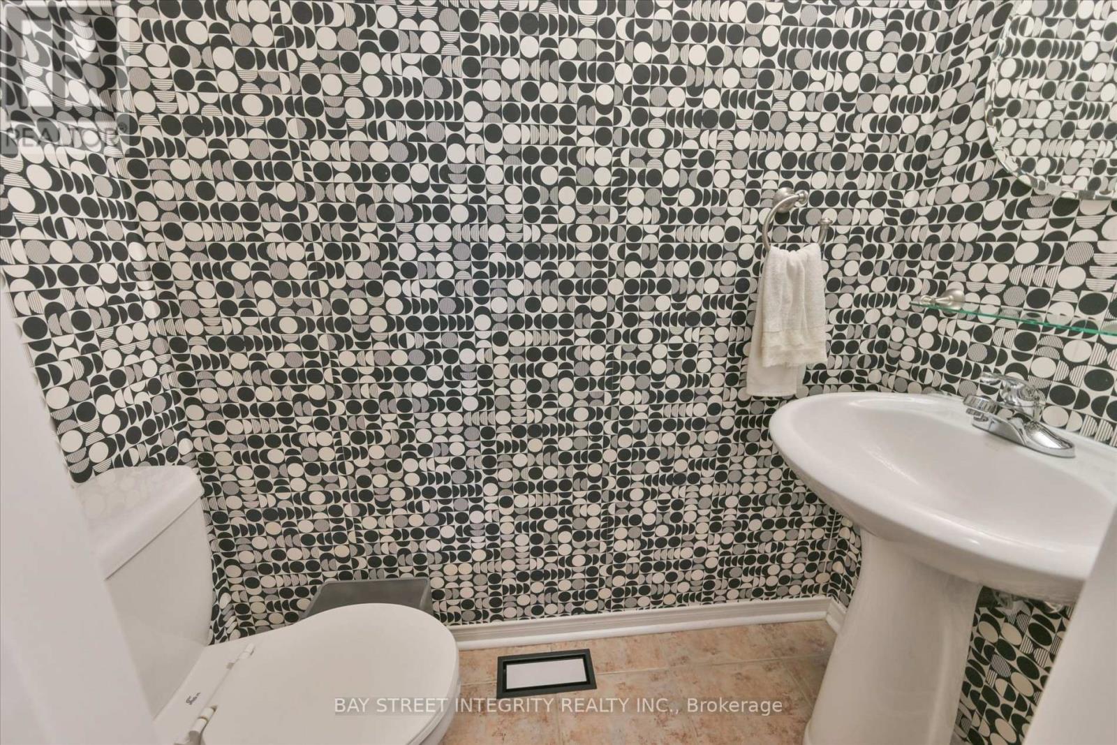 1 AUTUMN GLOW DRIVE - 21