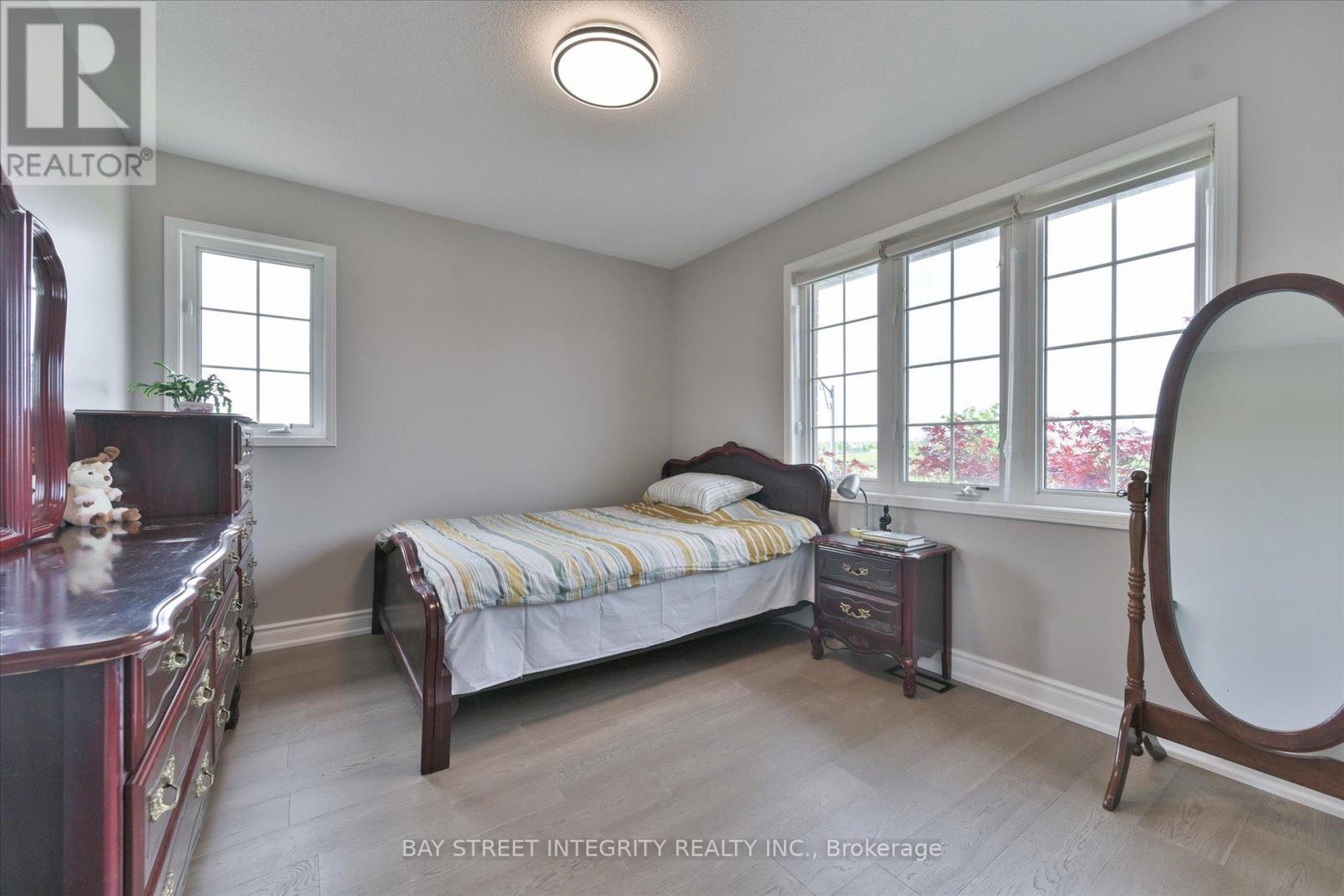 1 AUTUMN GLOW DRIVE - 33