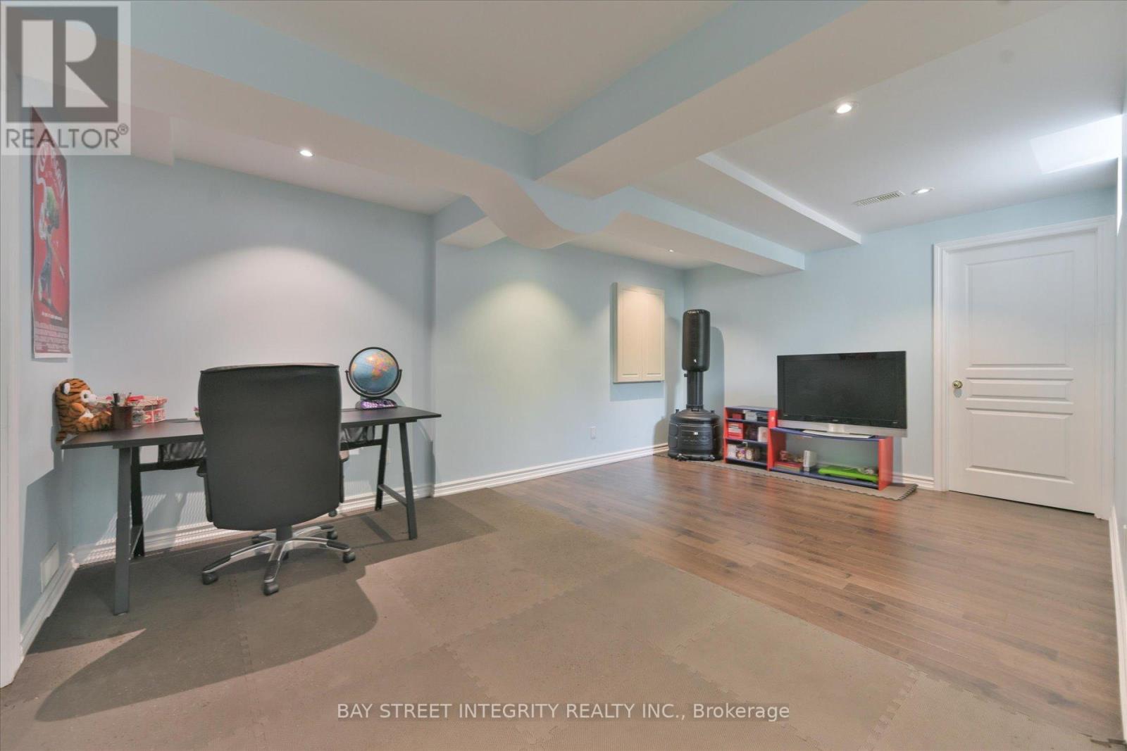 1 AUTUMN GLOW DRIVE - 38