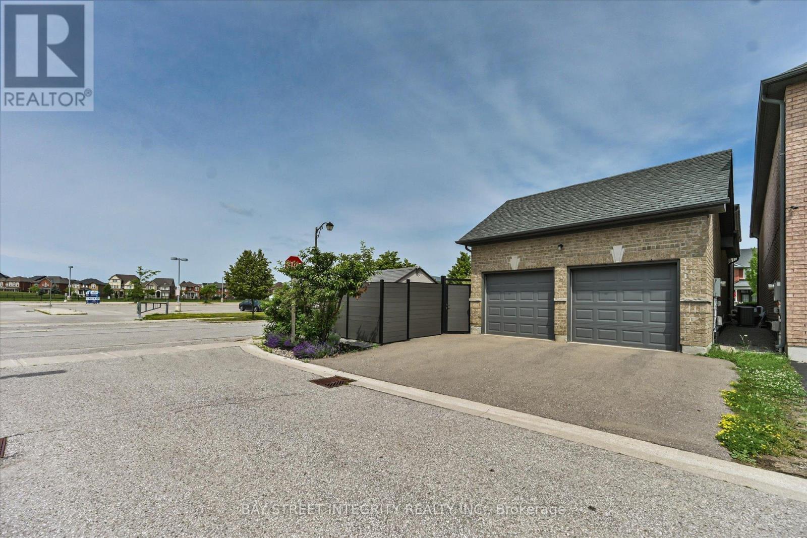 1 AUTUMN GLOW DRIVE - 45