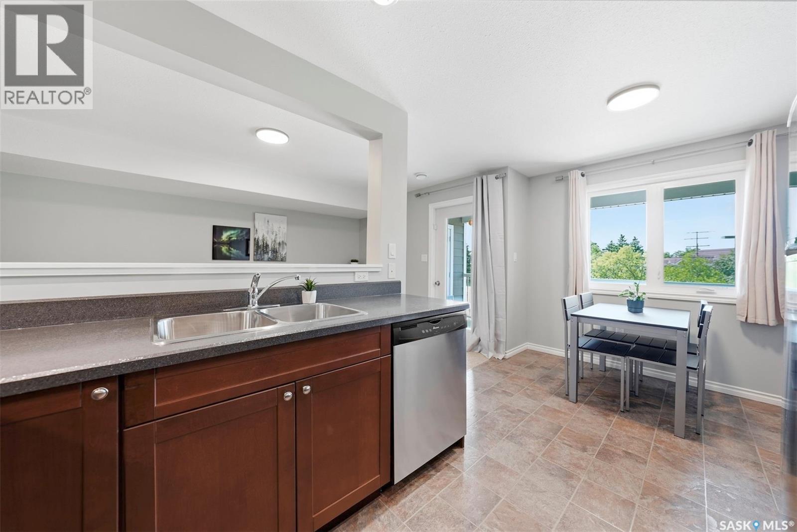 #203 515 28th STREET E - 12