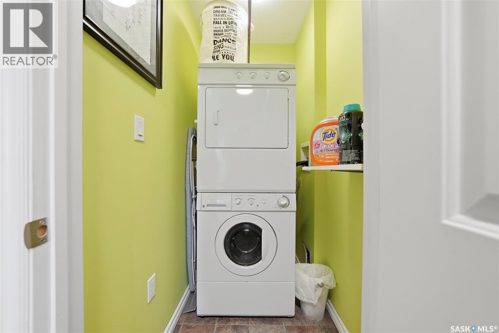 #203 515 28th STREET E - 24