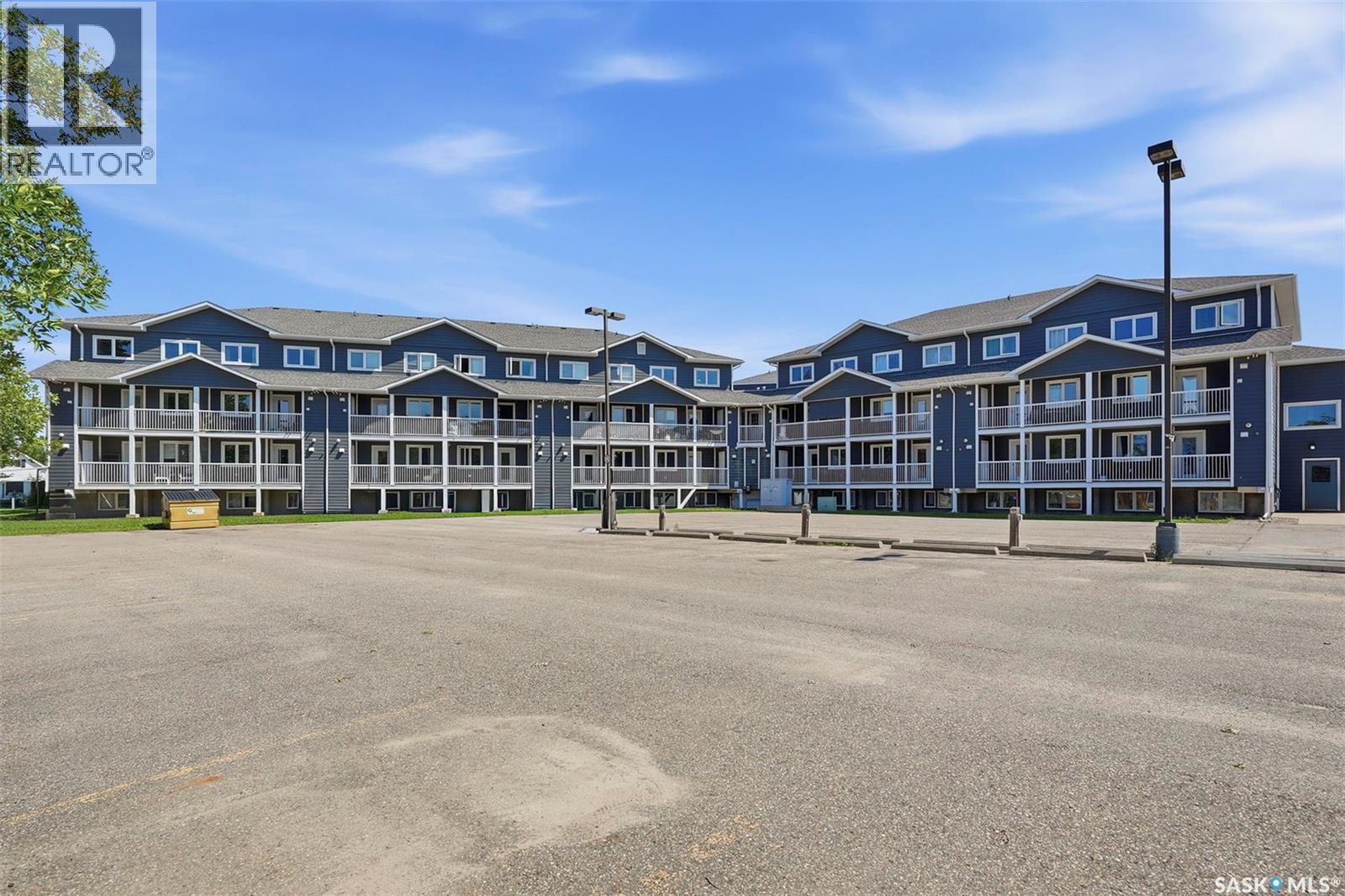 #203 515 28th STREET E - 25