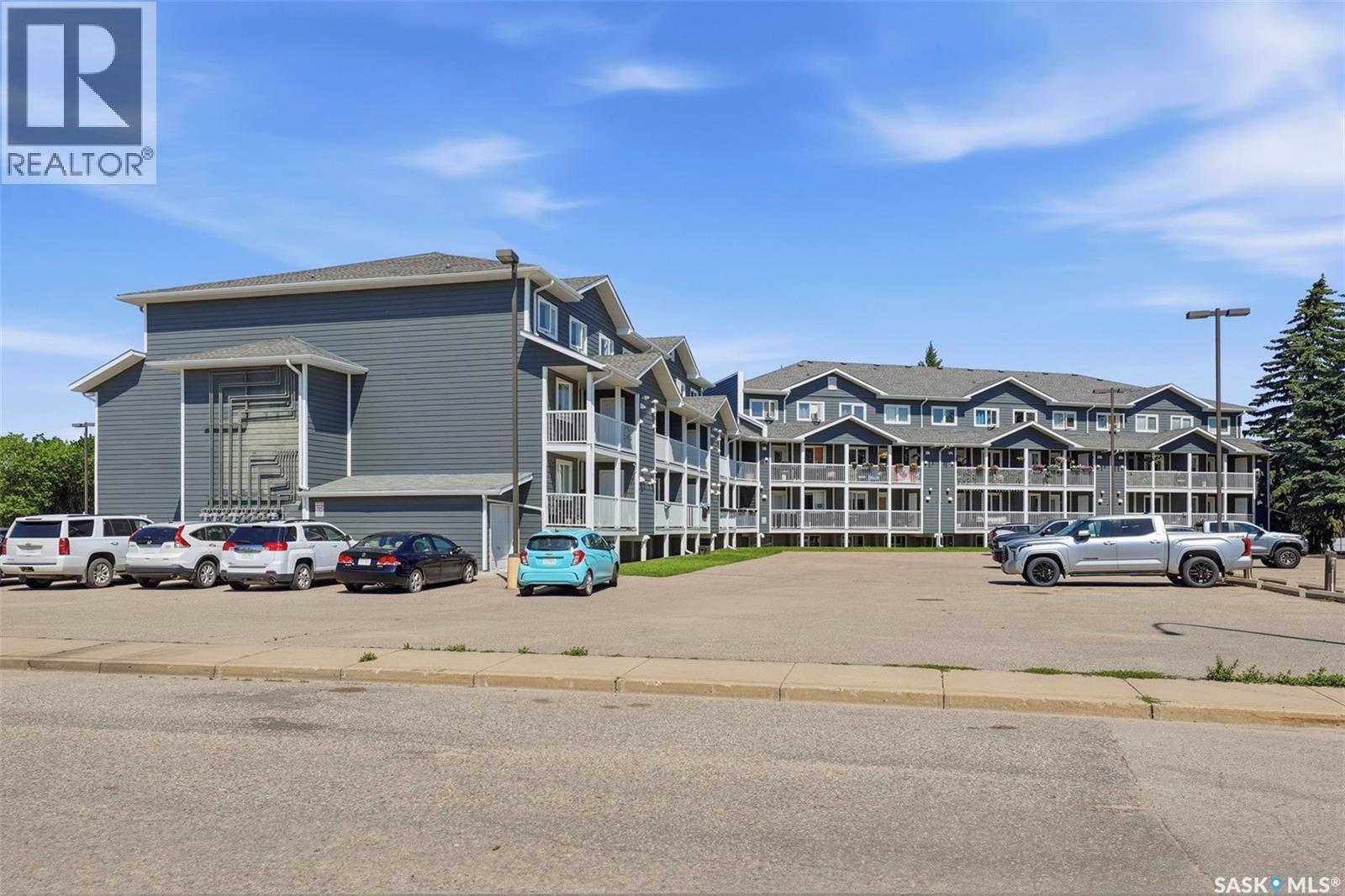 #203 515 28th STREET E - 27