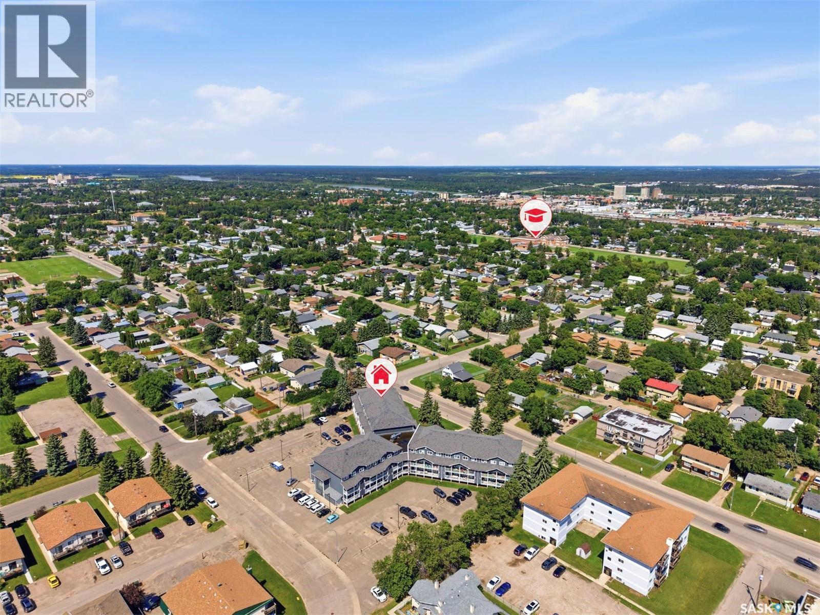 #203 515 28th STREET E - 32