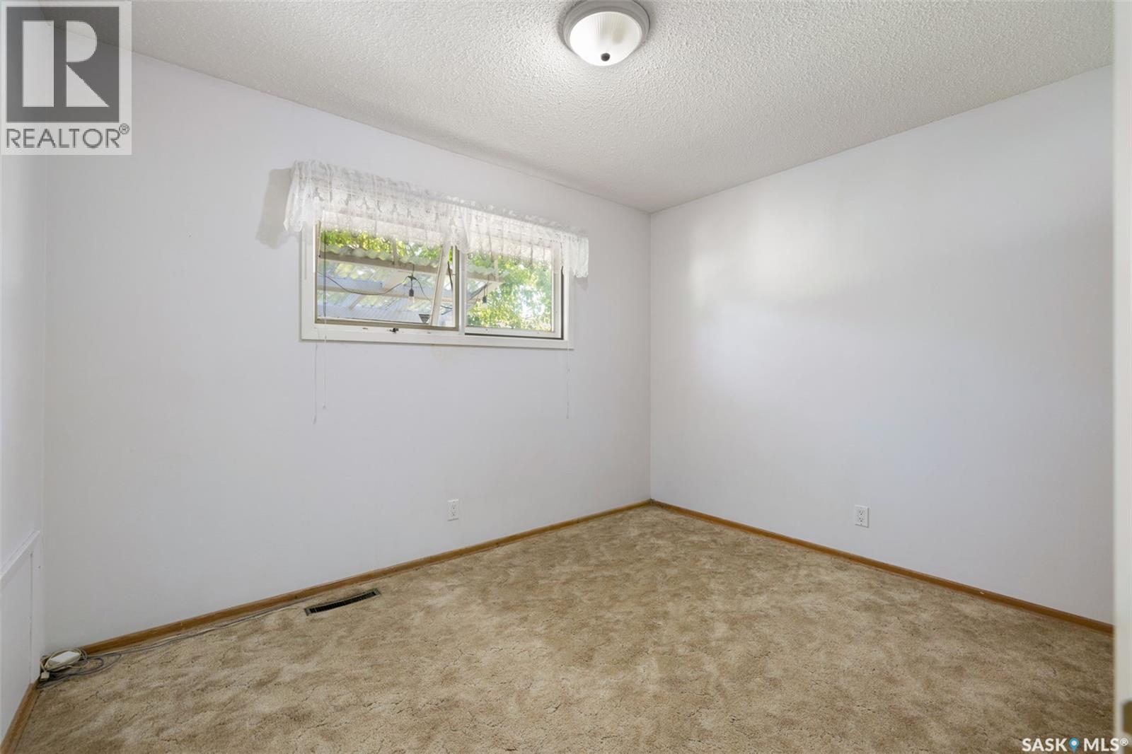 4343 England ROAD - Image 16