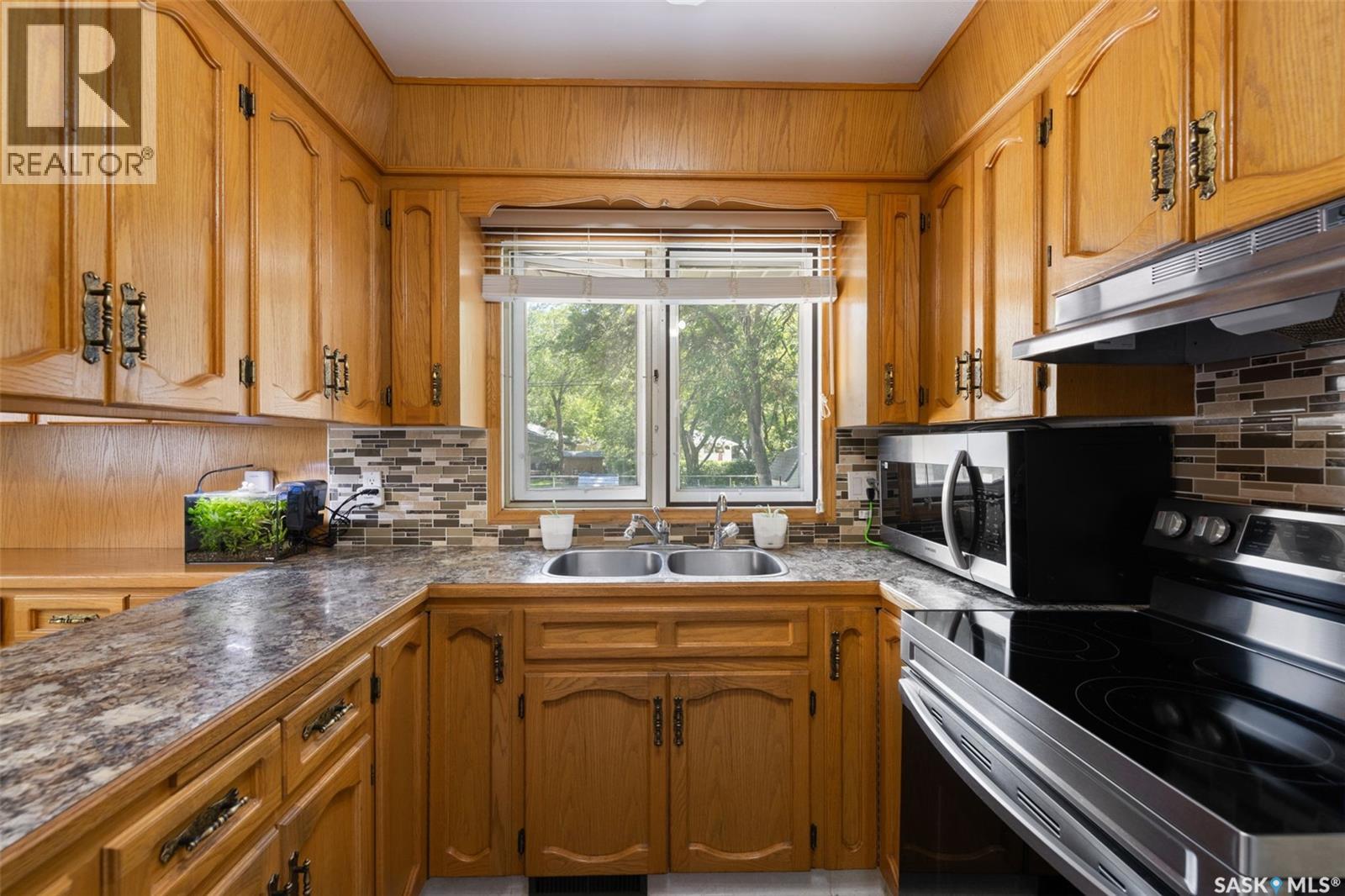 4343 England ROAD - Image 8