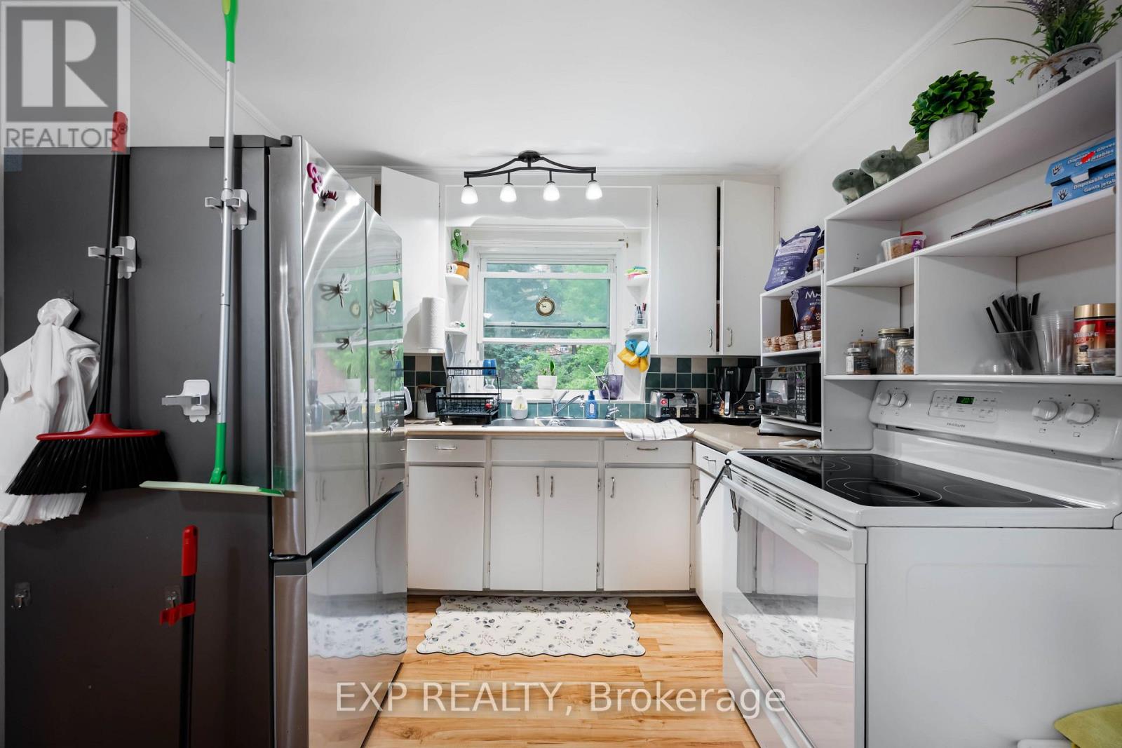 5 FOURTH AVENUE - 17