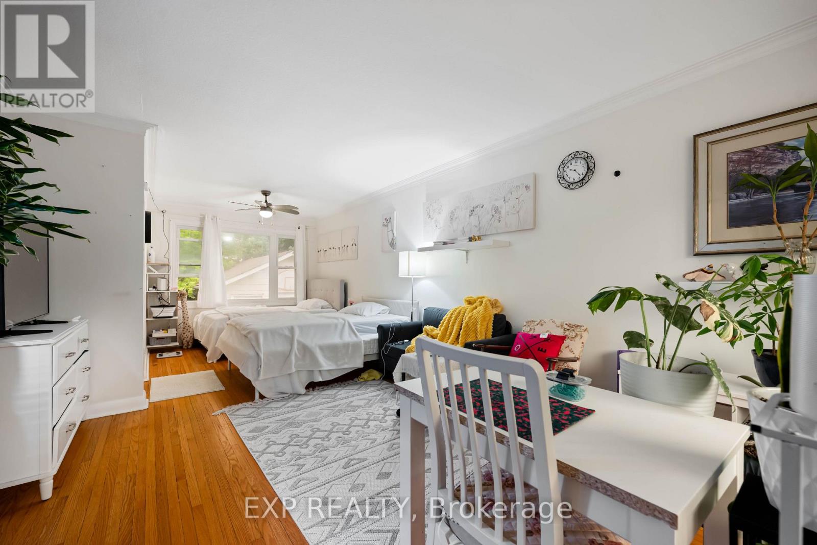5 FOURTH AVENUE - 20