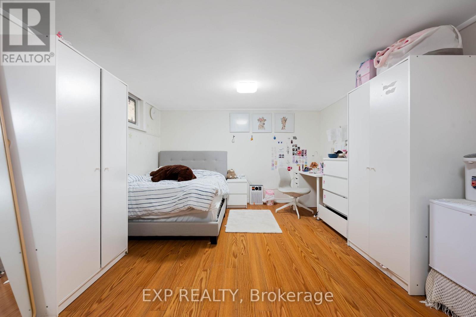 5 FOURTH AVENUE - 31