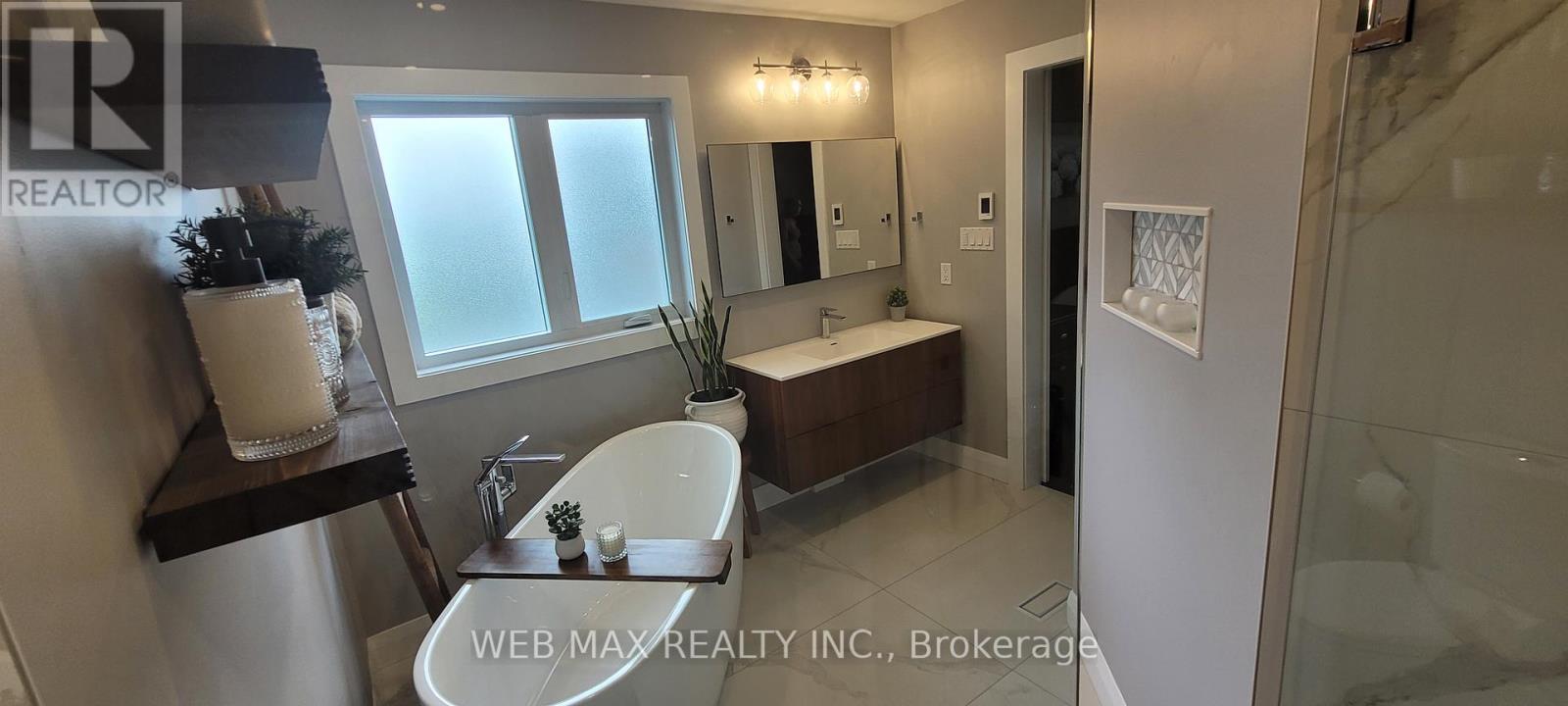 22 ASHBURY CRESCENT - Image 30