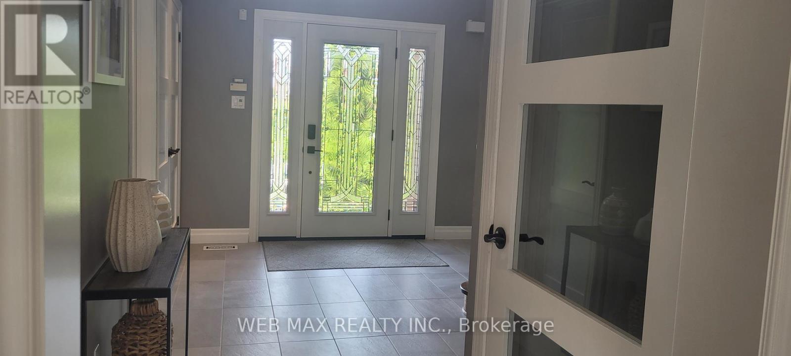22 ASHBURY CRESCENT - Image 4