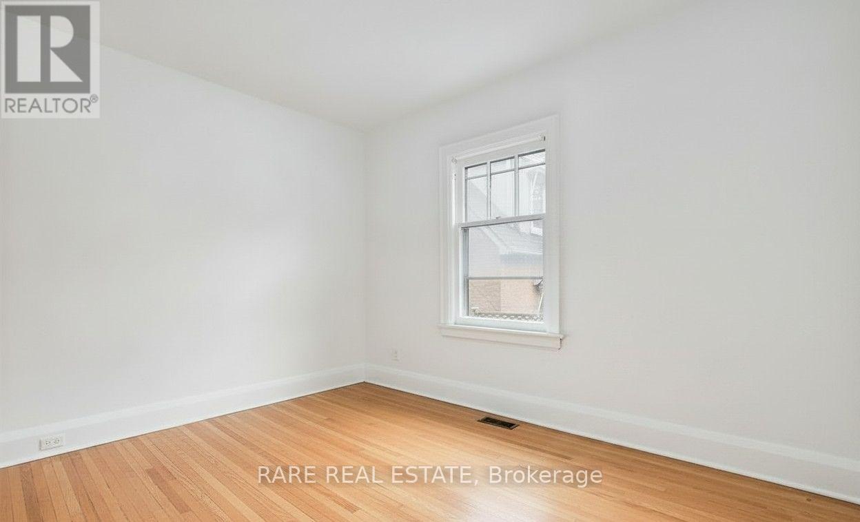 224 ELLIS AVENUE - 10