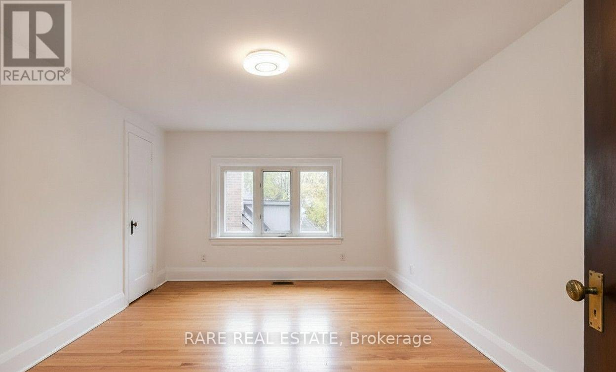 224 ELLIS AVENUE - 12