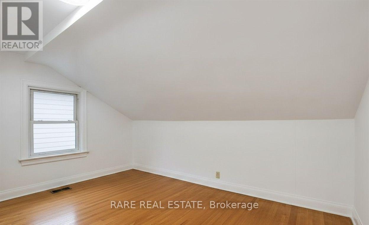 224 ELLIS AVENUE - 14