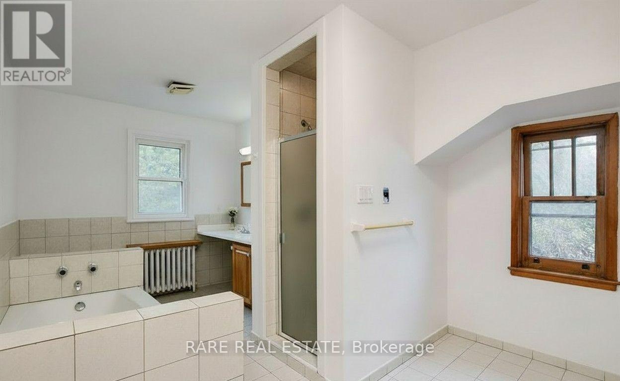 224 ELLIS AVENUE - 17