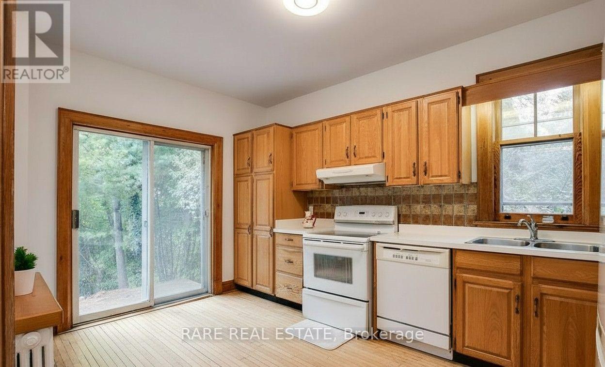 224 ELLIS AVENUE - 5
