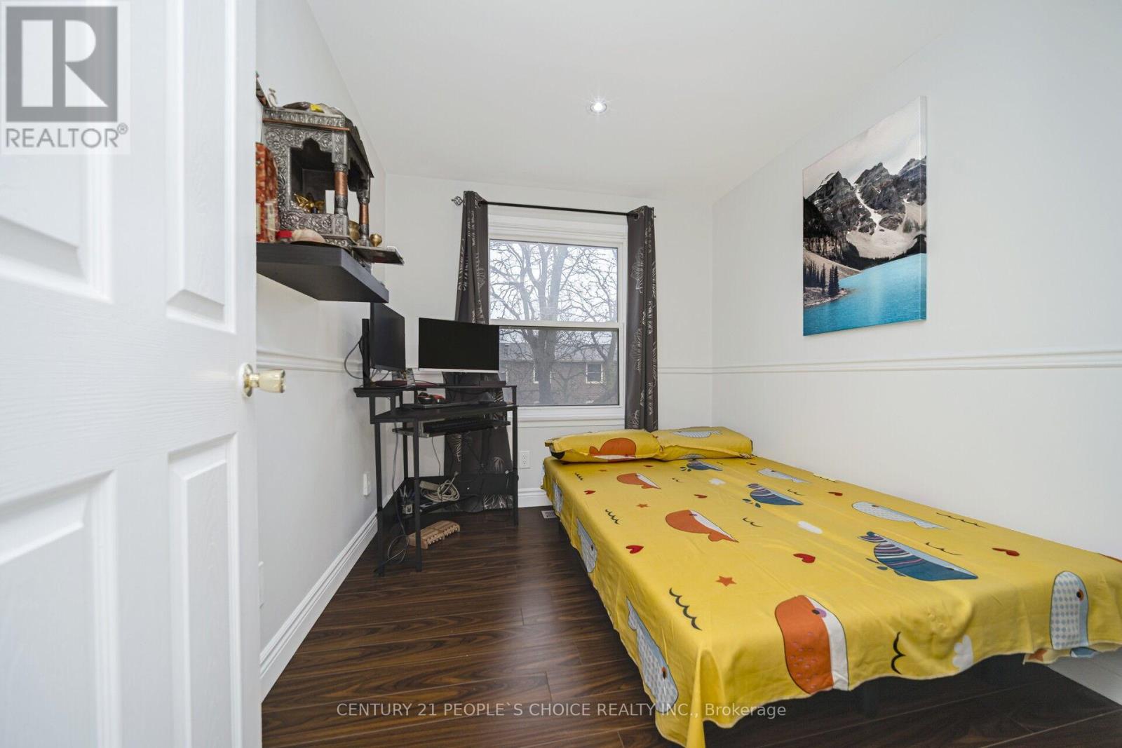 10 EDEN PARK DRIVE - 31
