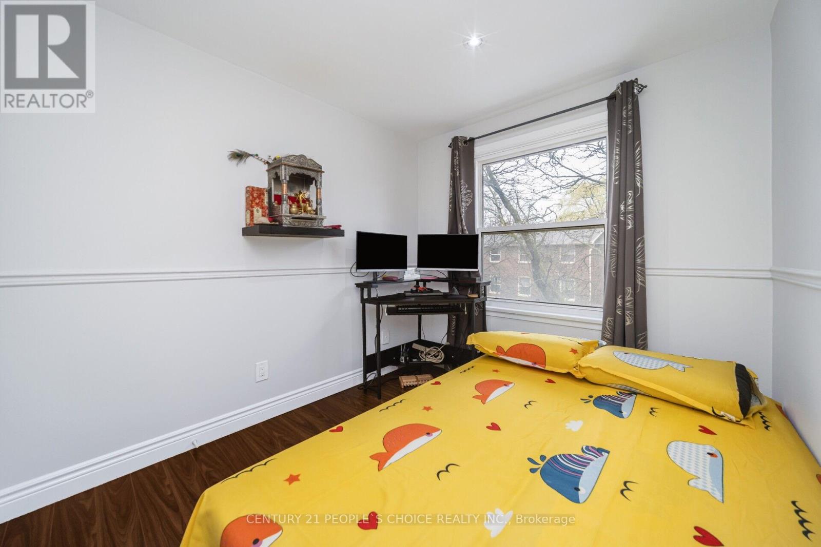 10 EDEN PARK DRIVE - 32