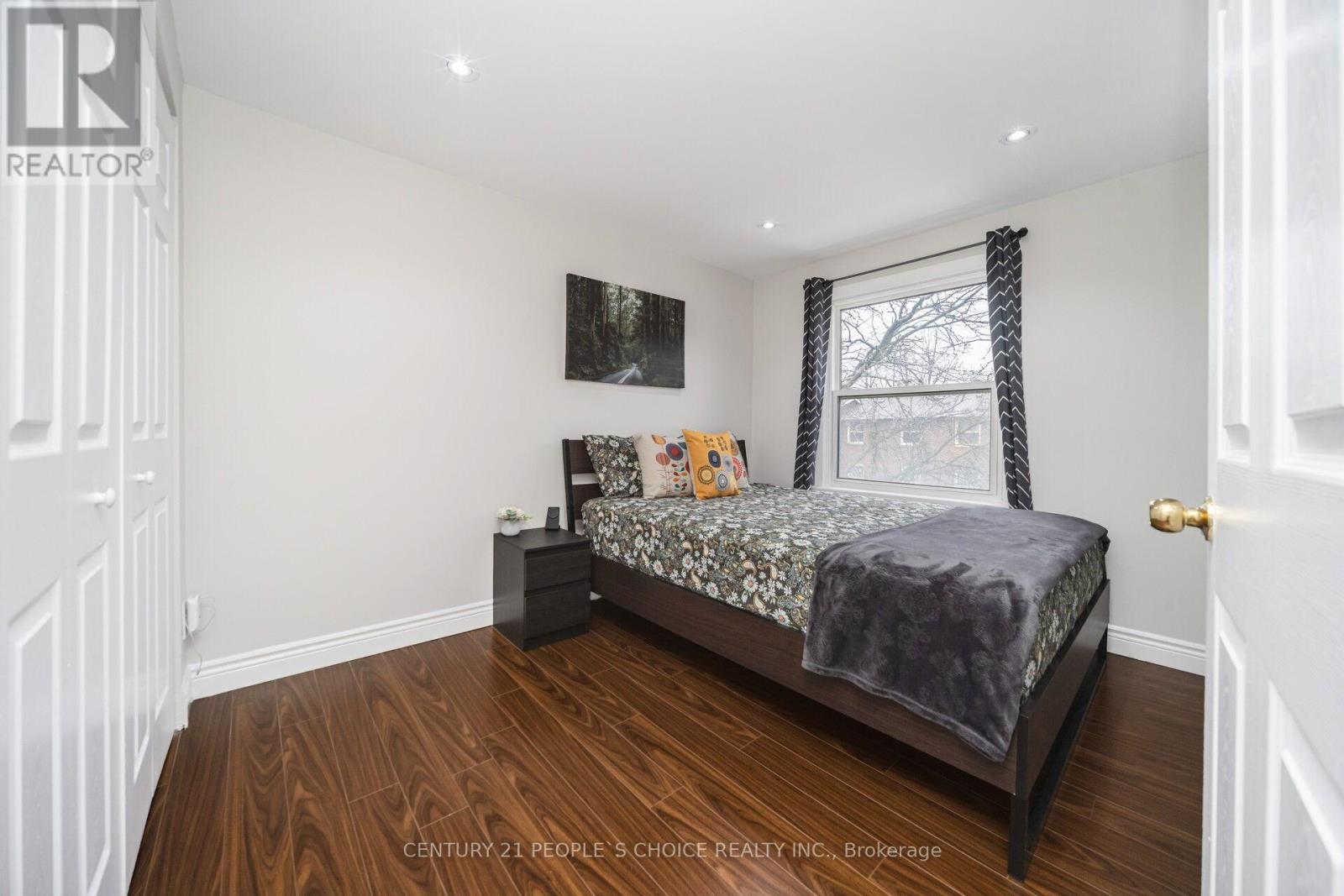 10 EDEN PARK DRIVE - 34