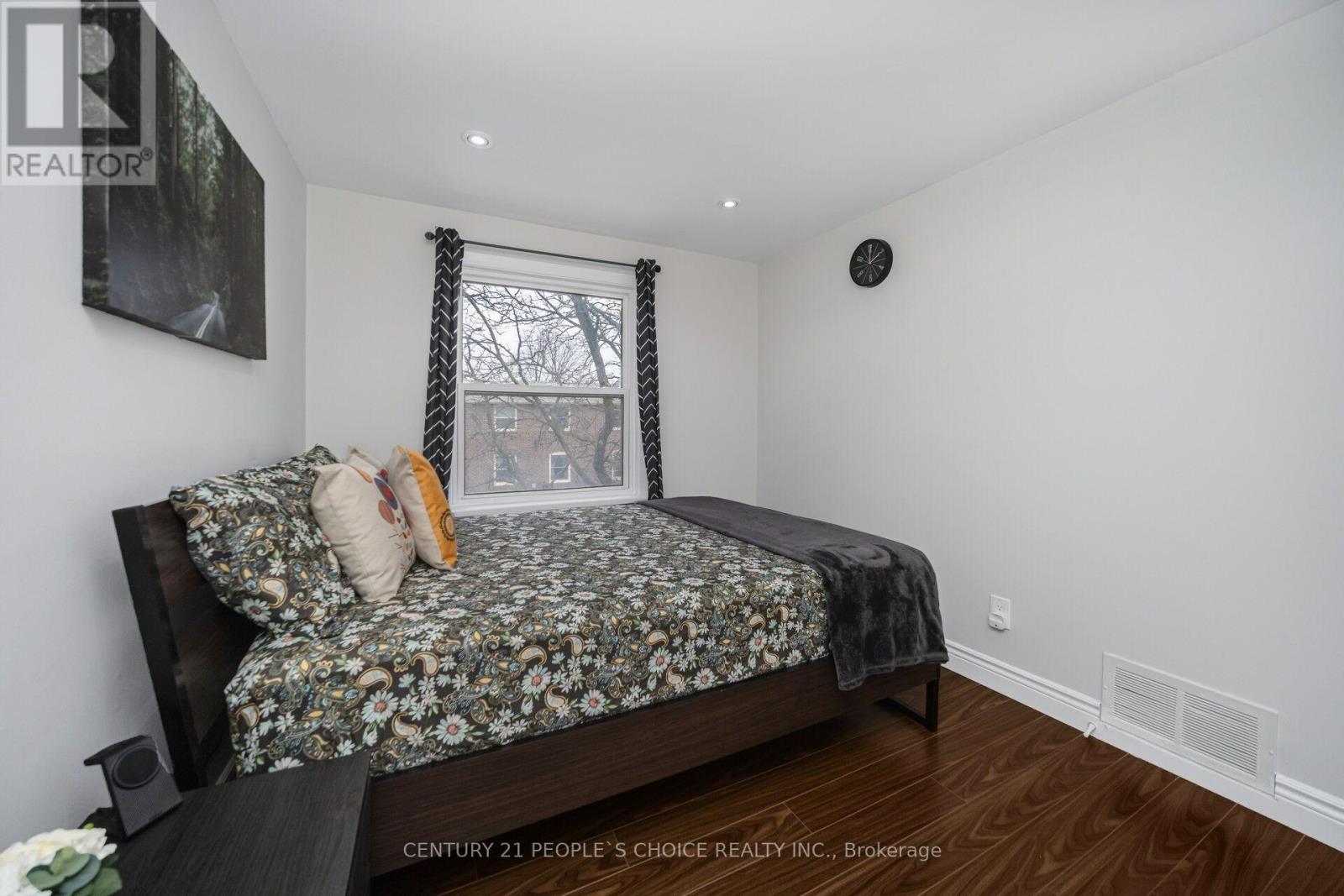 10 EDEN PARK DRIVE - 35
