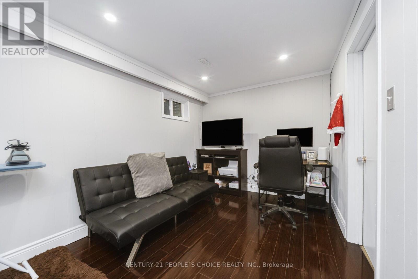 10 EDEN PARK DRIVE - 40