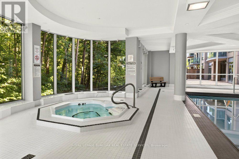 #402 2565 ERIN CENTRE BOULEVARD - 25