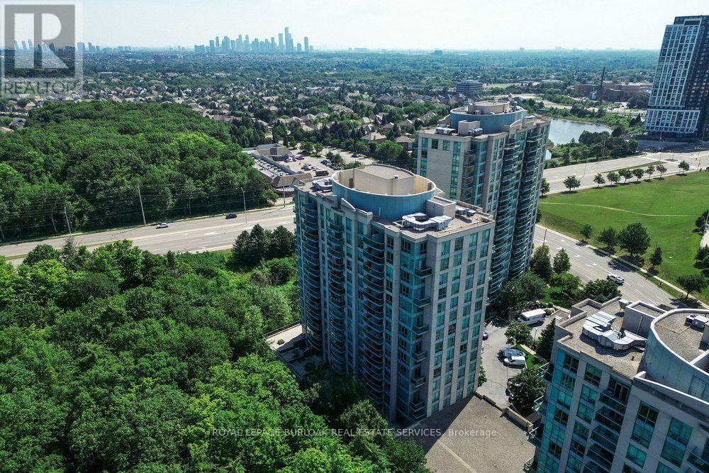 #402 2565 ERIN CENTRE BOULEVARD - 28