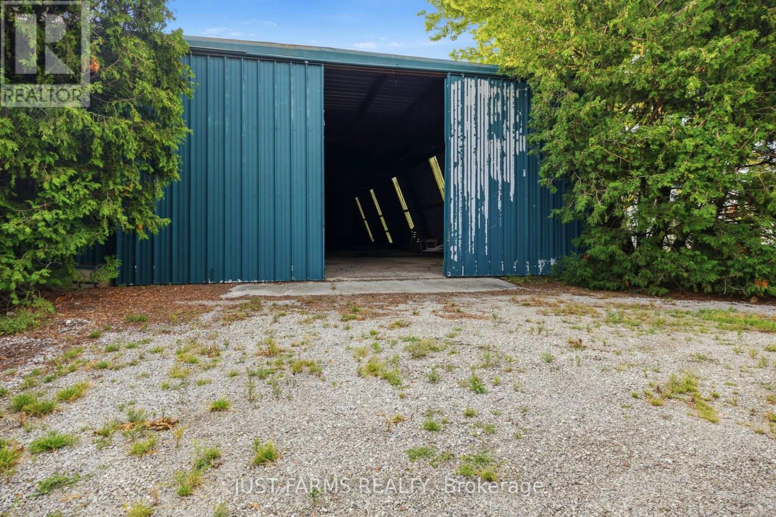 8297 ST. ANDREW'S LINE - 8