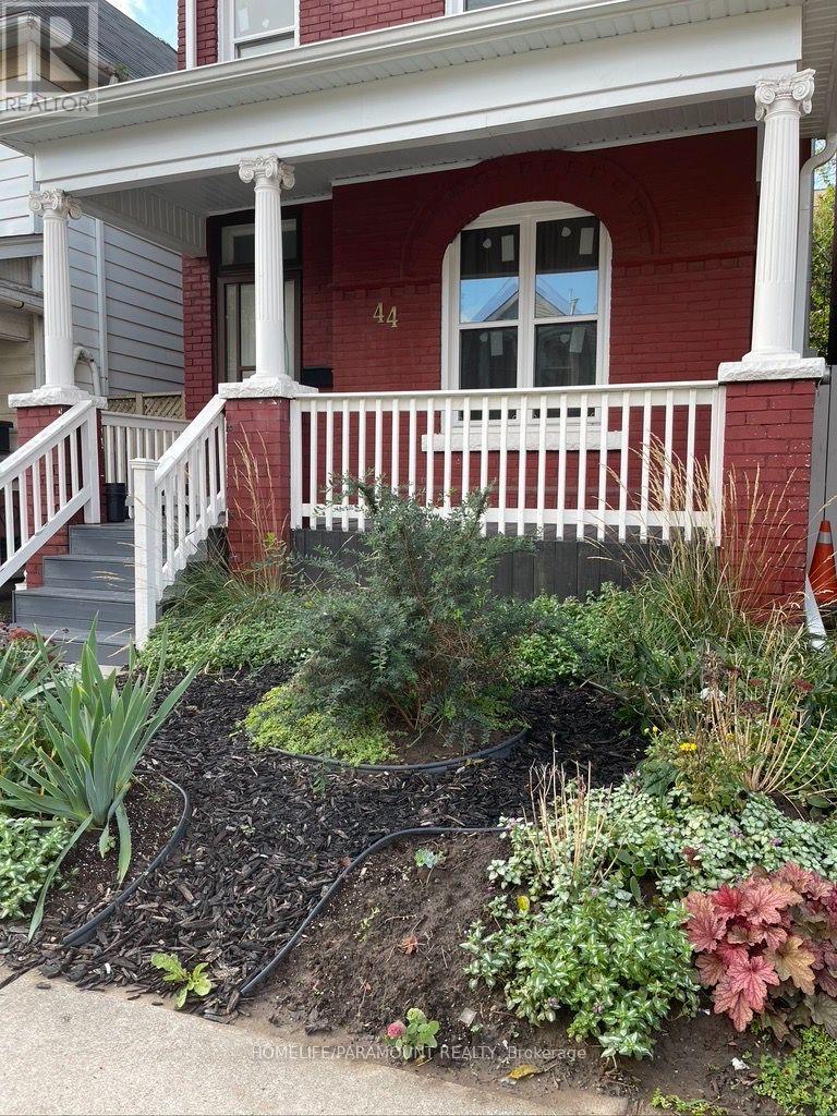 44 BRISTOL STREET - 2