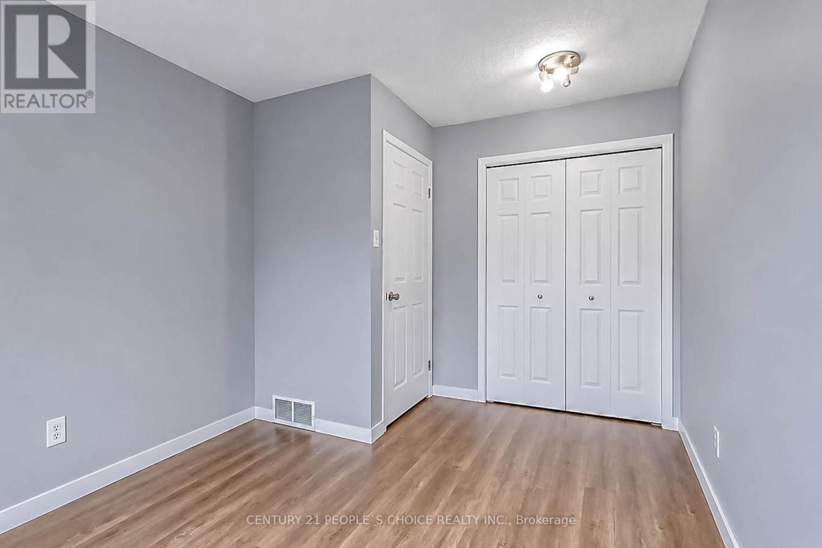 29 JULIA COURT - 27