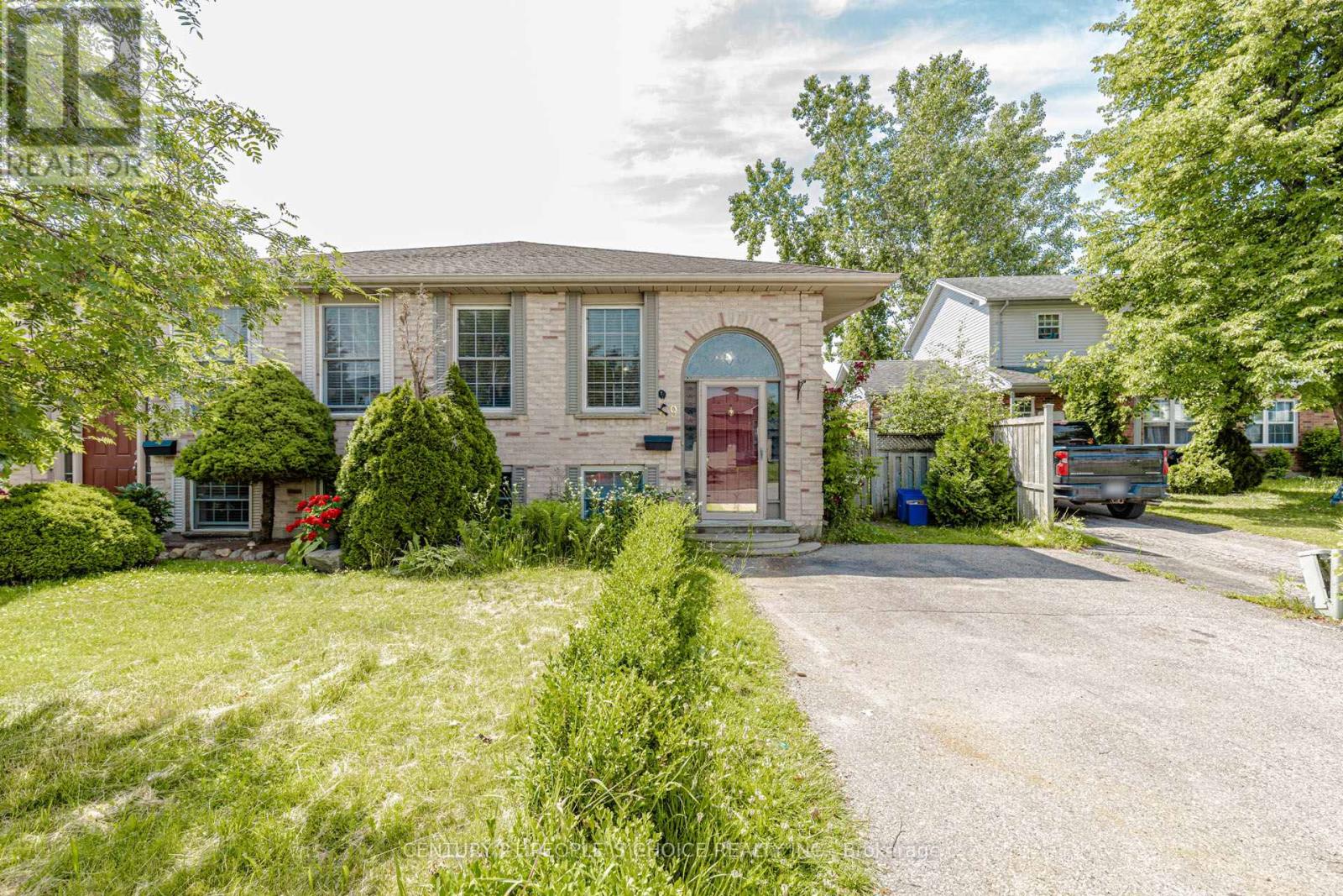 29 JULIA COURT - 3