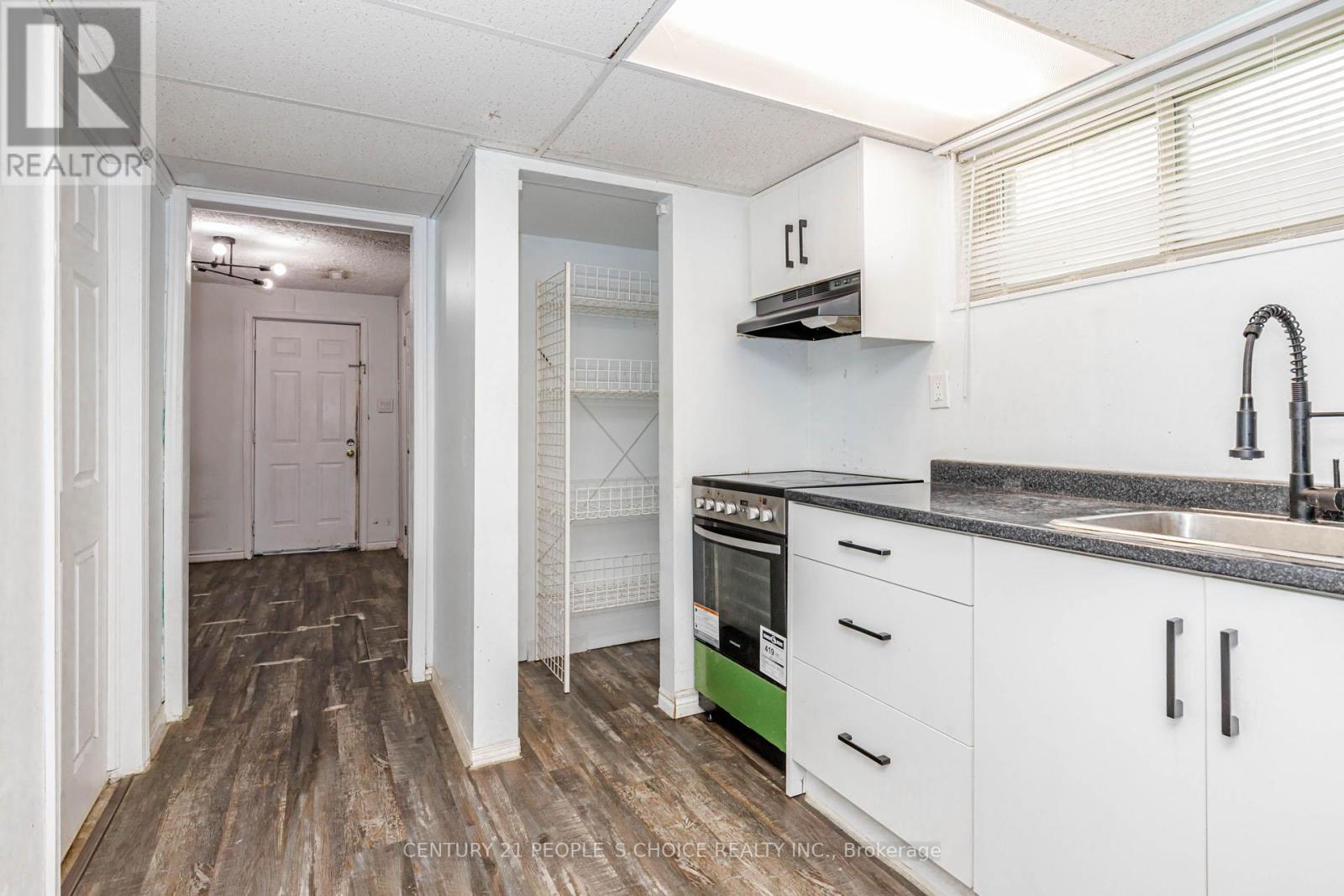 29 JULIA COURT - 35