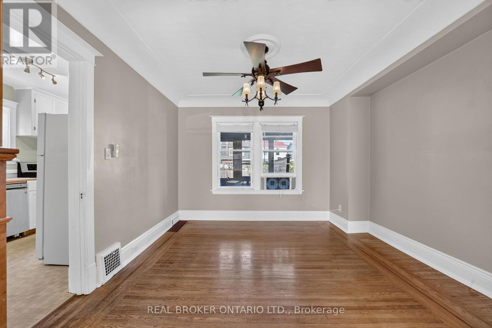 72 HOUGHTON AVENUE S - 11