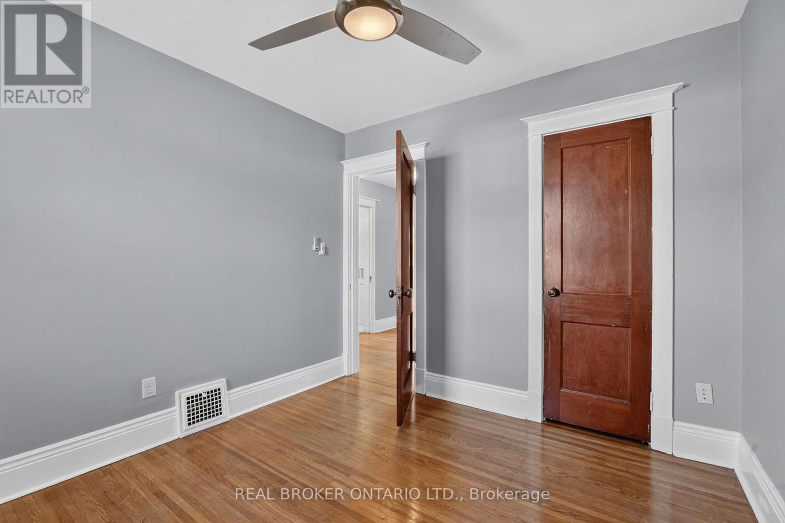 72 HOUGHTON AVENUE S - 20