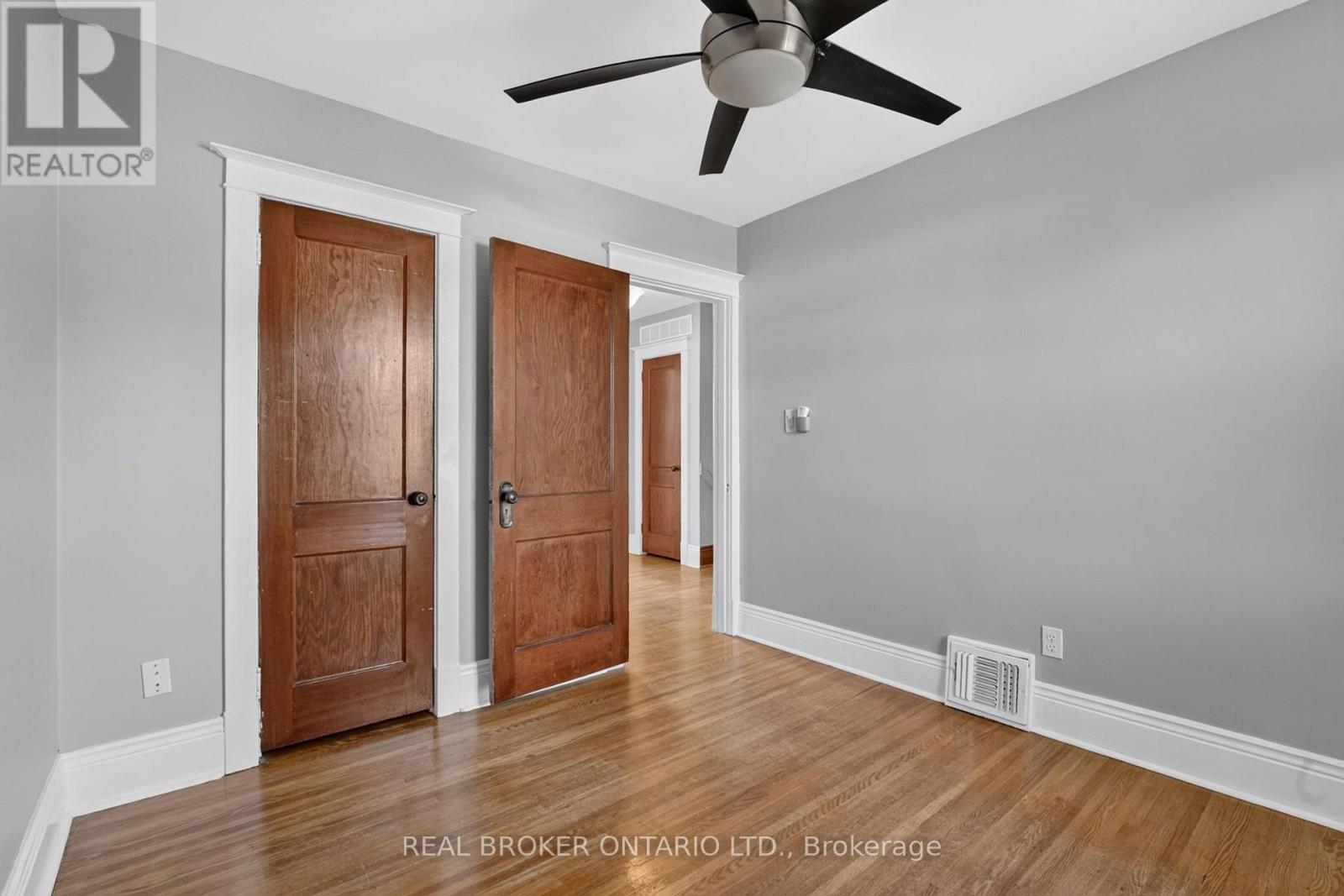 72 HOUGHTON AVENUE S - 22