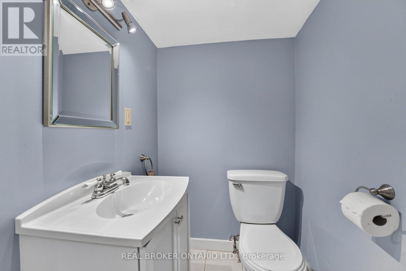 72 HOUGHTON AVENUE S - 27