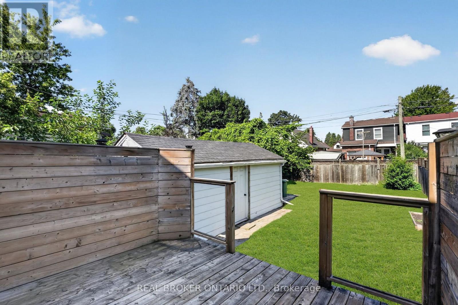 72 HOUGHTON AVENUE S - 32