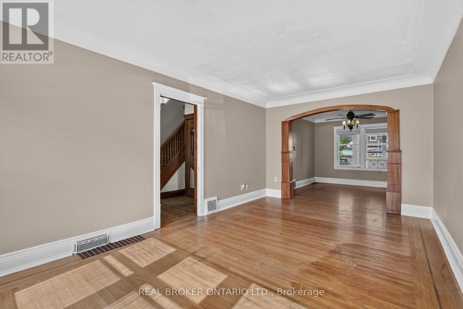 72 HOUGHTON AVENUE S - 9