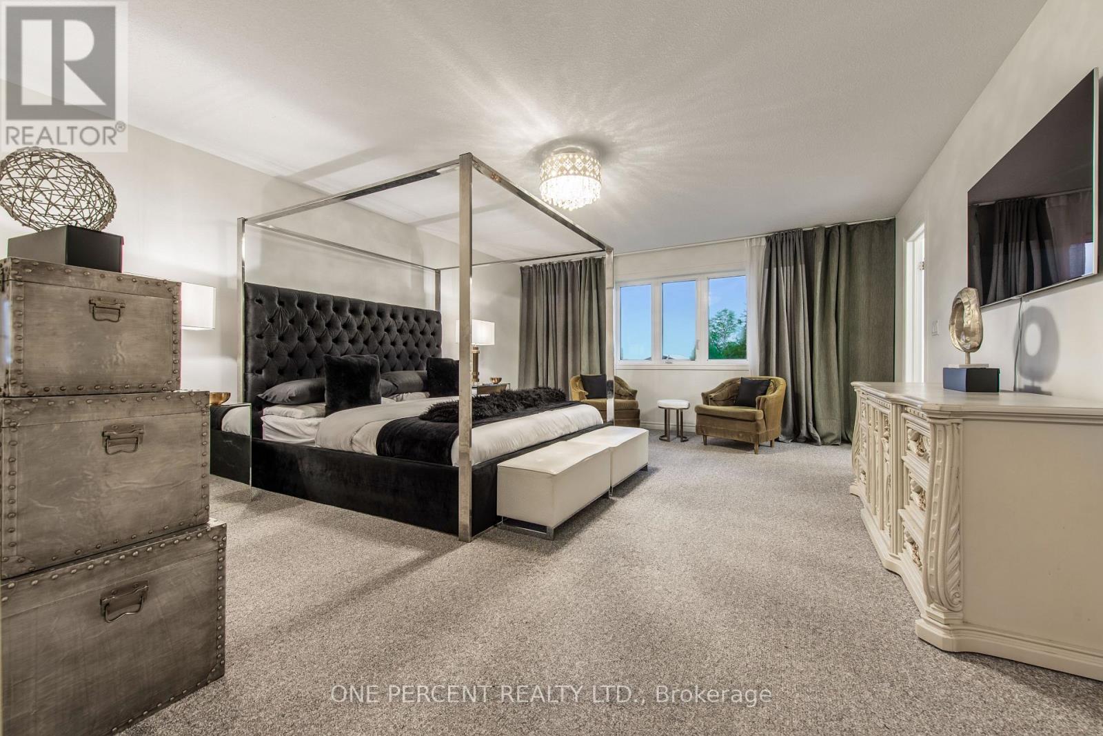 31 COURTNEY STREET - 12