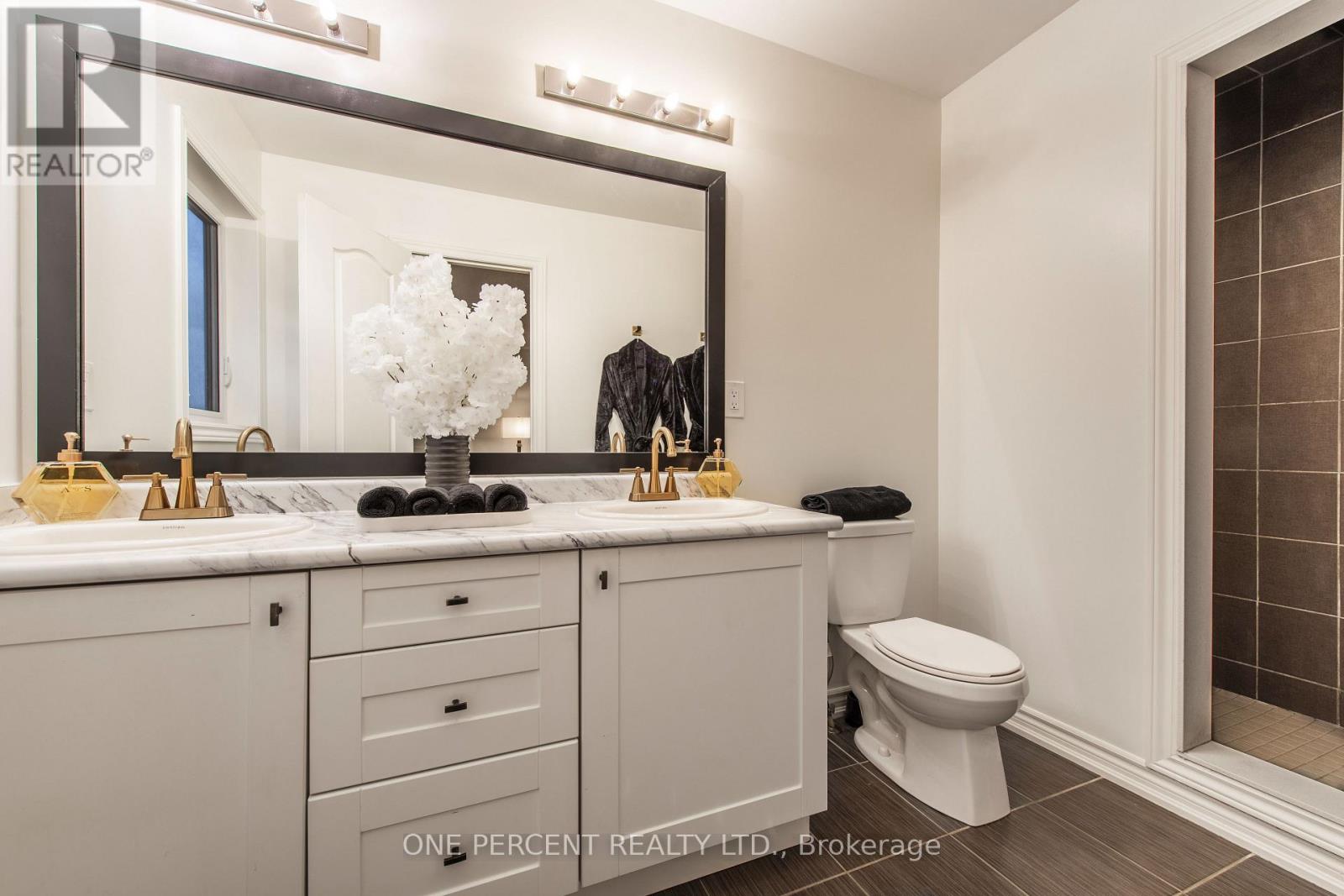 31 COURTNEY STREET - 20