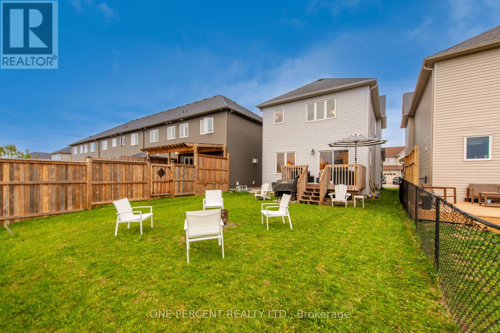 31 COURTNEY STREET - 36