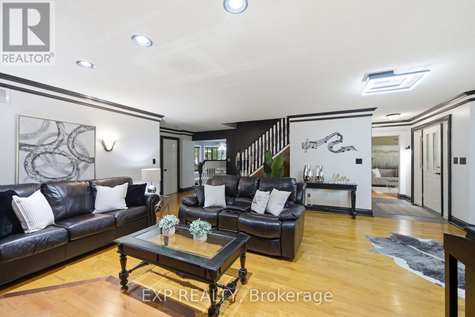 4 FLORA STREET - Image 10